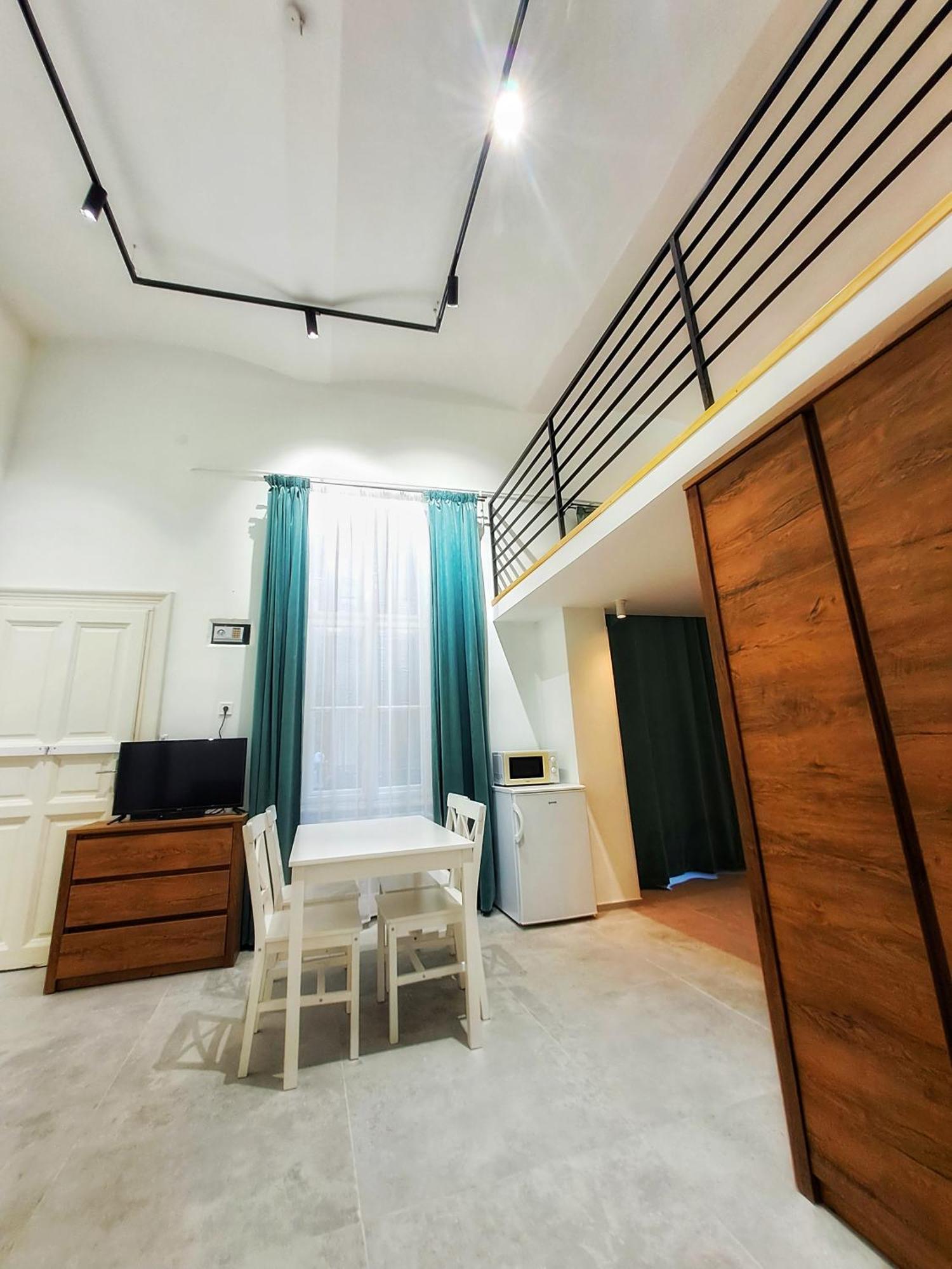 Masszi Apartman Будапеща Екстериор снимка